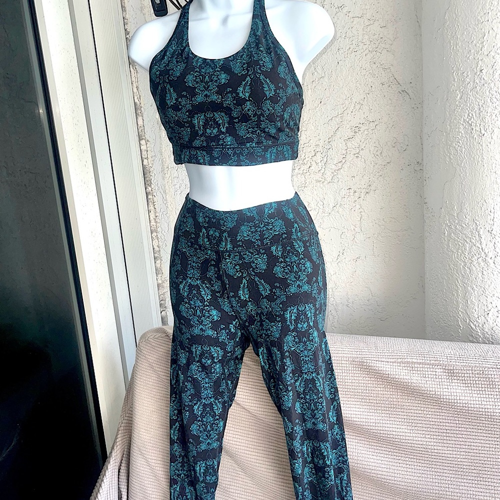 Stori matching workout set